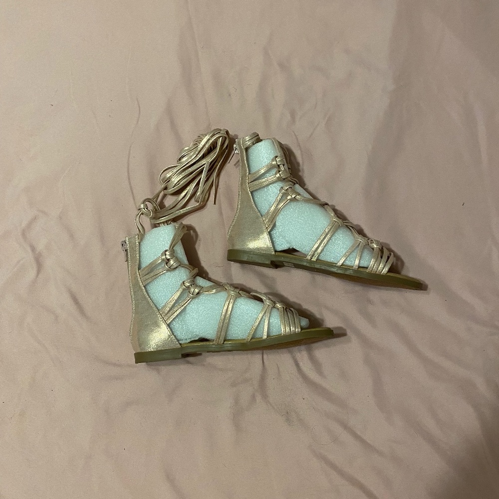 Brand new dream pairs knee high gladiator sandals size 6.5